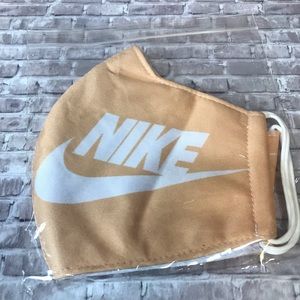 3/25$ Masques réutilisables fait à la main